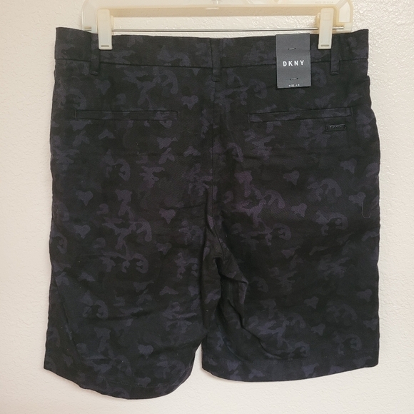 DKNY Linen Blend Black Camo 9" Inseam Shorts NWT - Picture 5 of 5